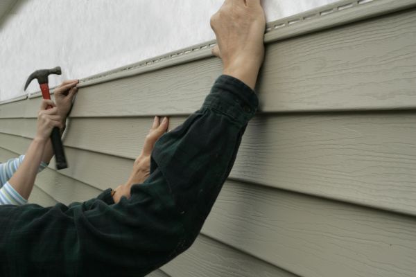 Cost of Insulated Siding Installation in Rochester