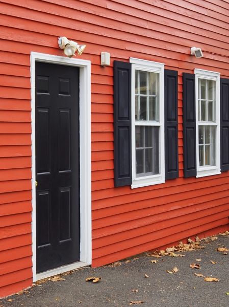 Cost of Red Vinyl Siding Installation in Rochester